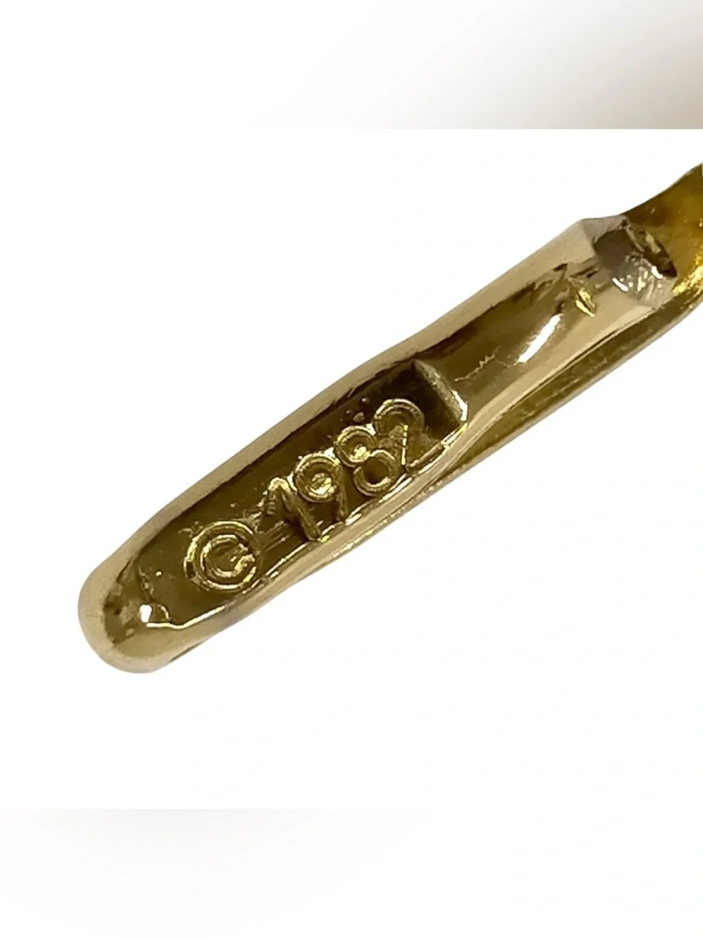 ✨🛍️ Chanel Black Leather and Gold CC Medallion Chain Belt - Picture 4 of 4